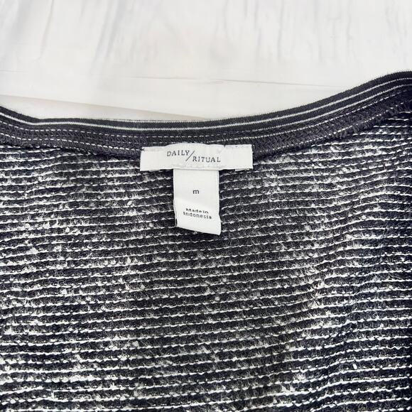 Daily Ritual Women's Supersoft Terry Short-Sleeve Scoop-Neck Romper Size M - Picture 8 of 11